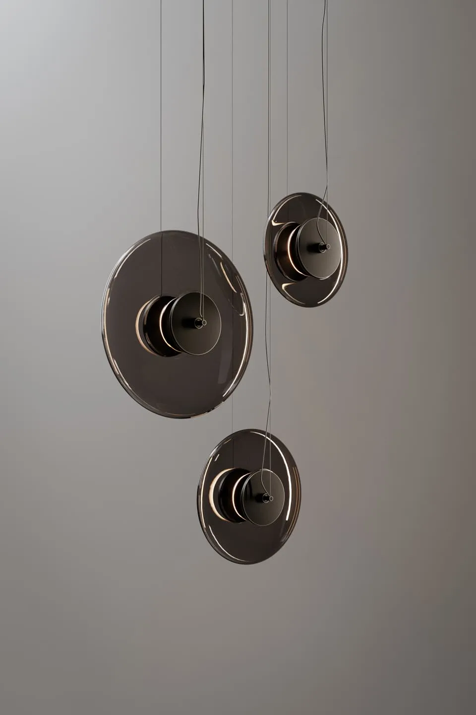 Lampa suspendată Zen într-o prezentare de still life