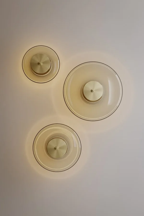 Produse de stil de viață Zen pe un perete din Veneția
