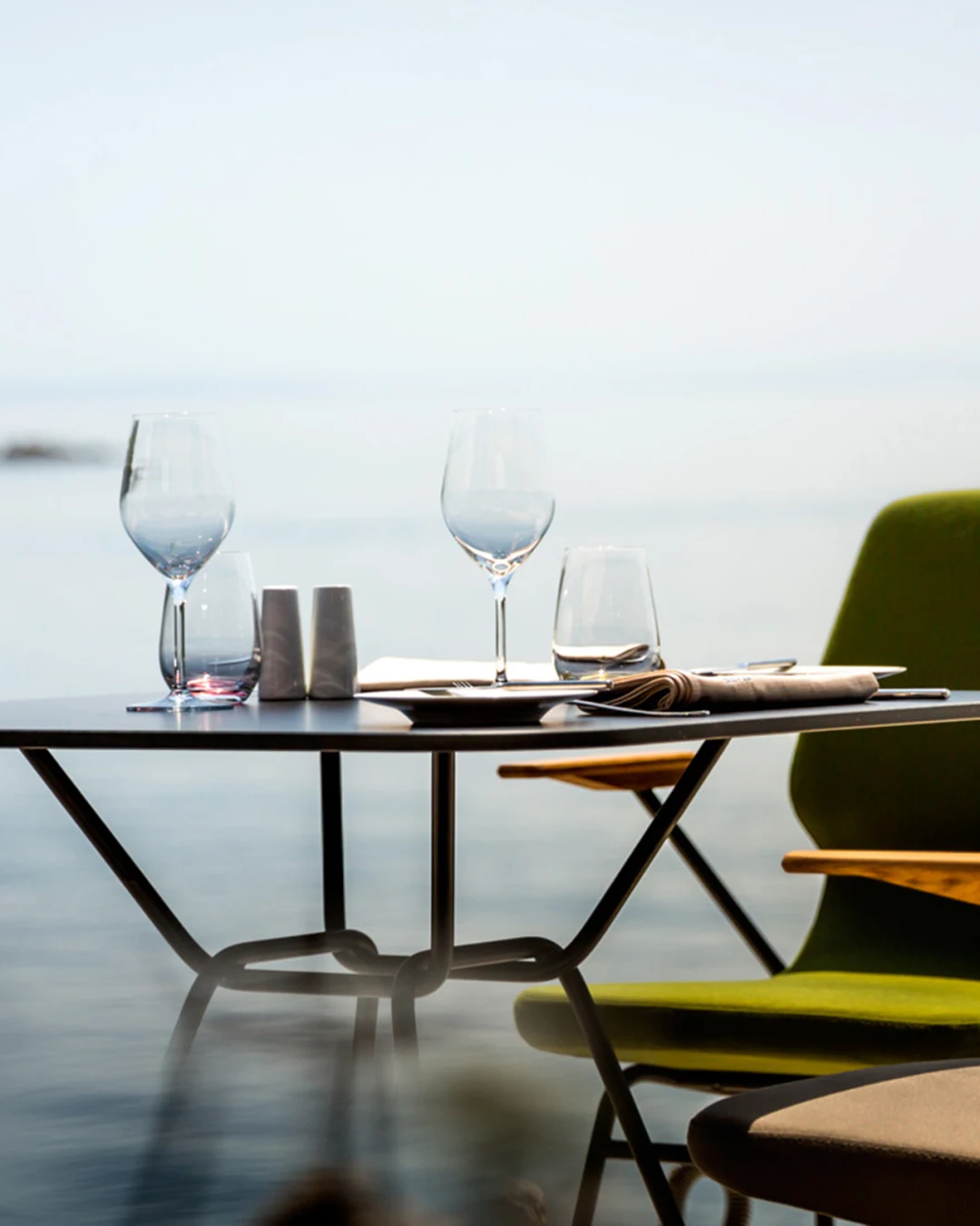 01_Strain_outdoor_collection_gallery_jpg_uqi4si Masa dining Strain outdoor