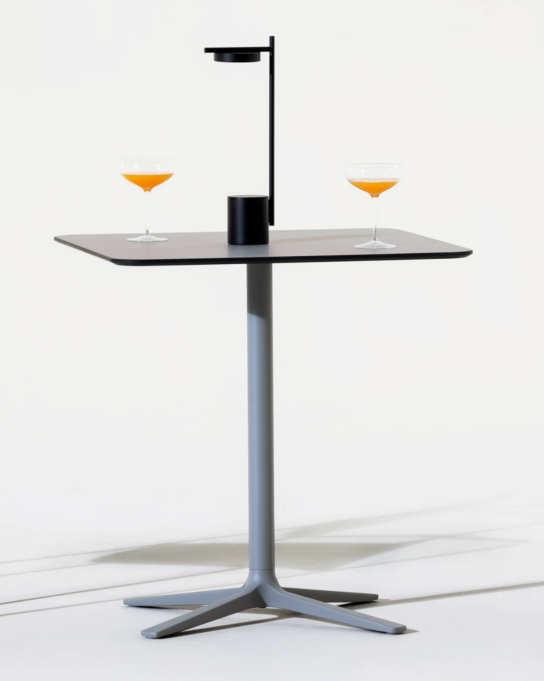 Masuta cafea Trifidae low outdoor