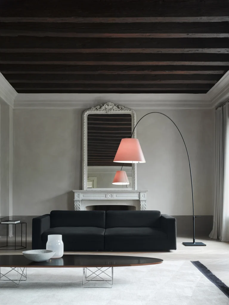 Lampadar Lady Costanza