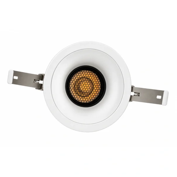 spot incastrat ray 75, 12w, 2700k, cri>90, optica 36 grade, on/off, rama alba, diametru 75mm. Spot incastrat Alb Ray 75, 12W, 2700K, CRI>90, optica 36 grade, On/off, diametru 75mm.