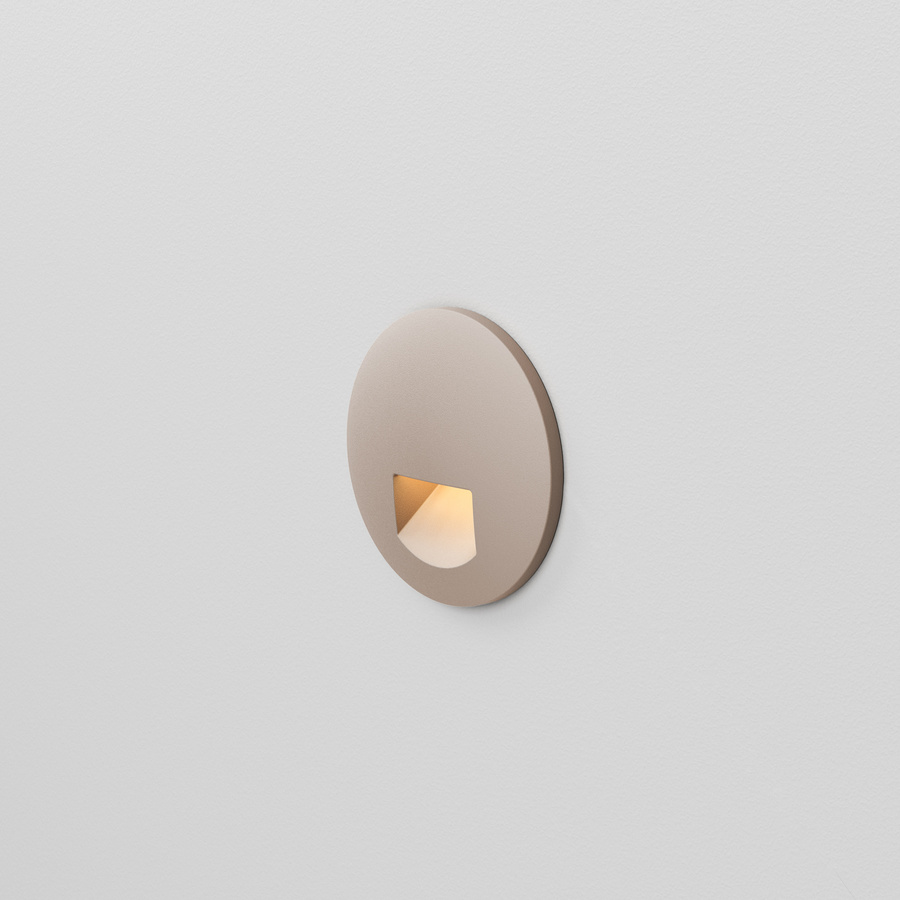 26589-m930-dt-00-82 AQForm EMOT rotund LED M930 de perete taupe